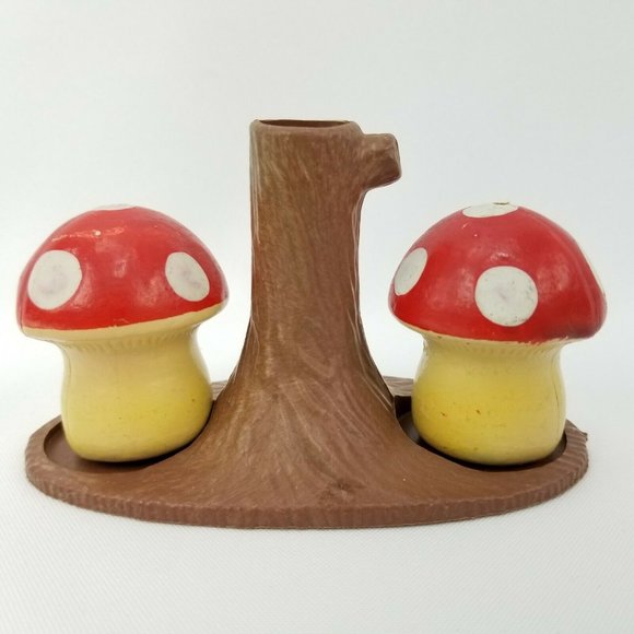 Other - Vintage Polka Dot Mushrooms Salt & Pepper Shakers